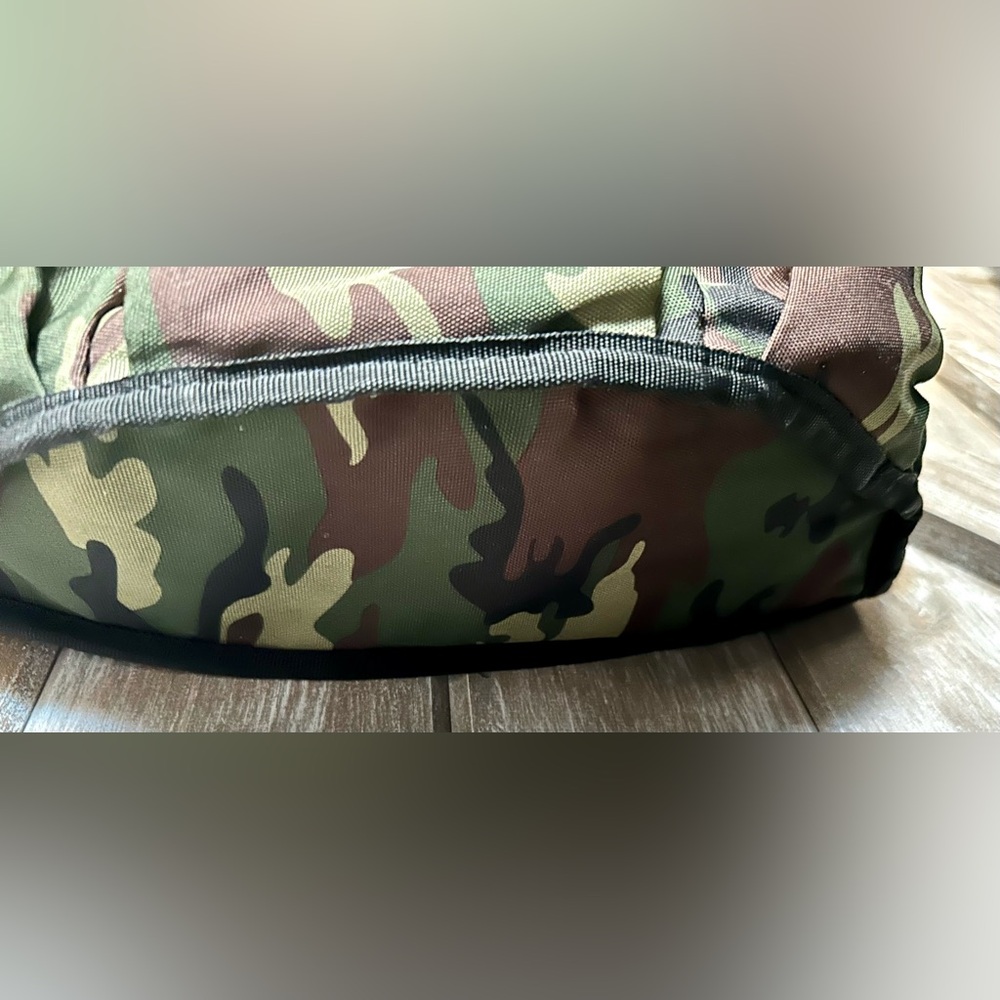 DIAPER DUDE CAMO MESSENGER DIAPER BAG! - Picture 8 of 9